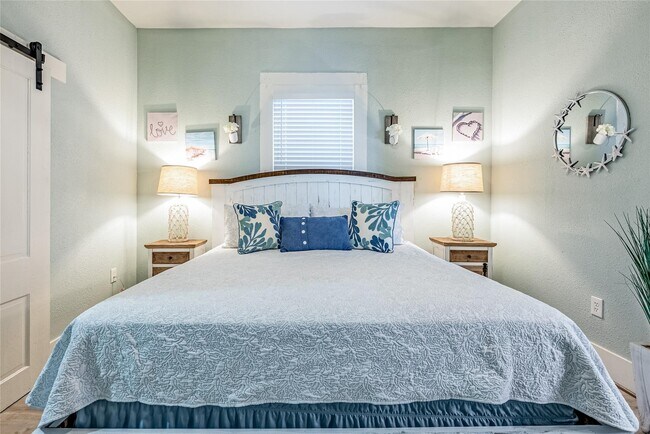 Building Photo - 1208 Avenue K