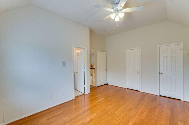 Building Photo - Spacious 5-Bedroom Home in Brazos Landing!