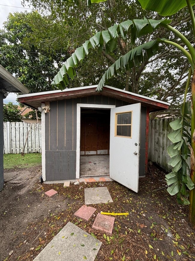 Building Photo - 4930 NW 85th Terrace