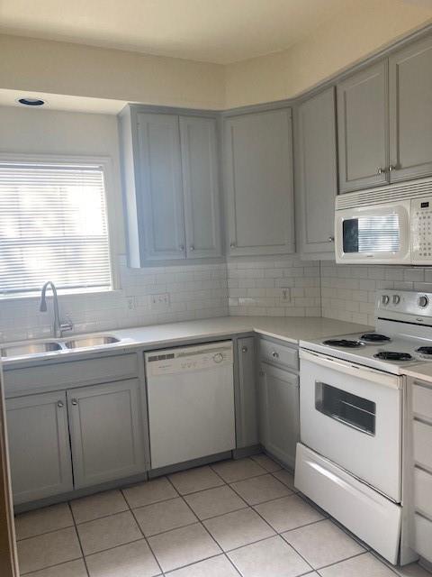 Building Photo - 2100 San Gabriel St