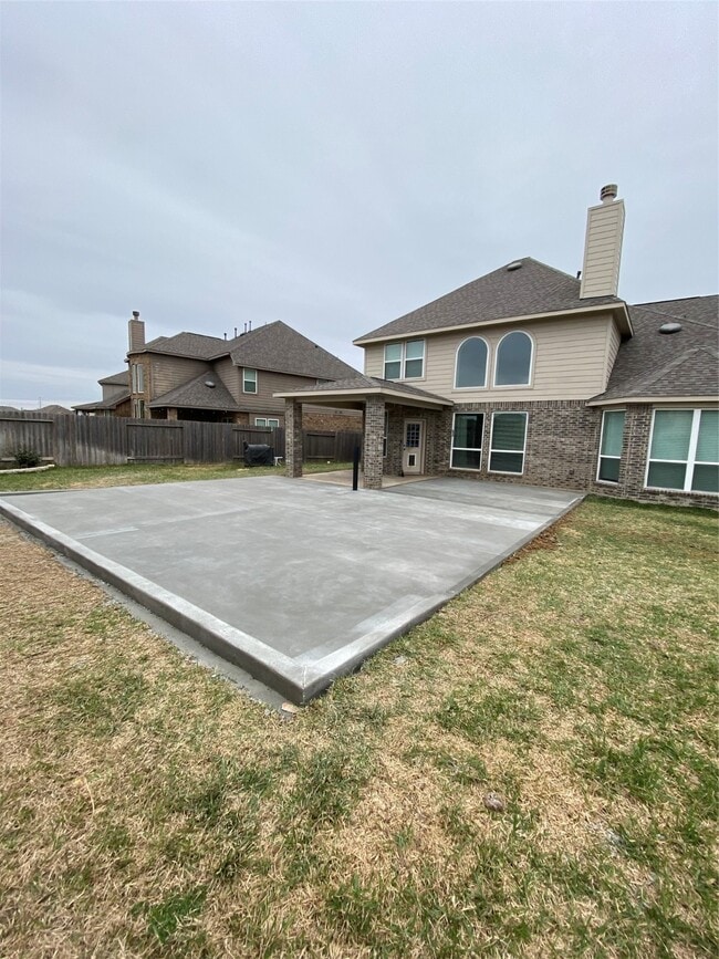 Building Photo - 31903 Dunham Lake Dr