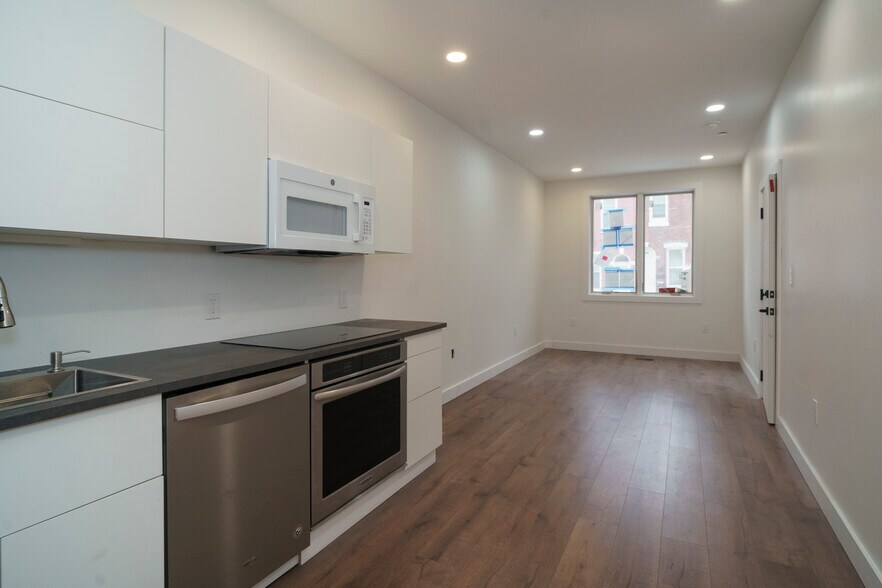 Building Photo - 1919 N 5th St