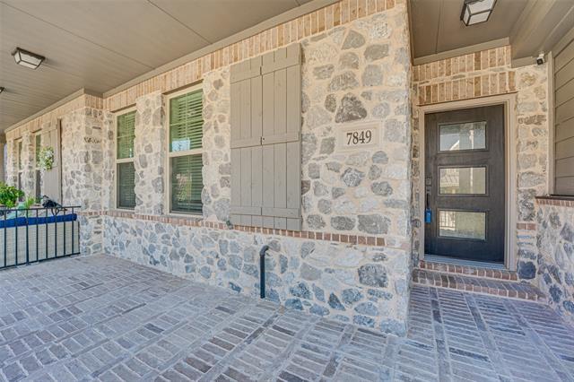 Building Photo - 7849 Bayside Dr