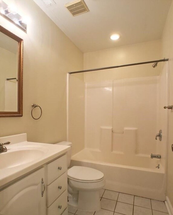 Building Photo - 525 E 58th St