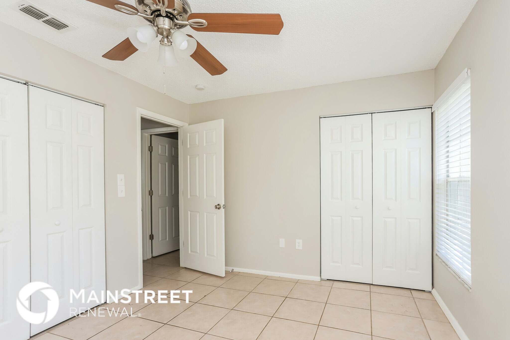 Building Photo - 3945 37th St Ct W