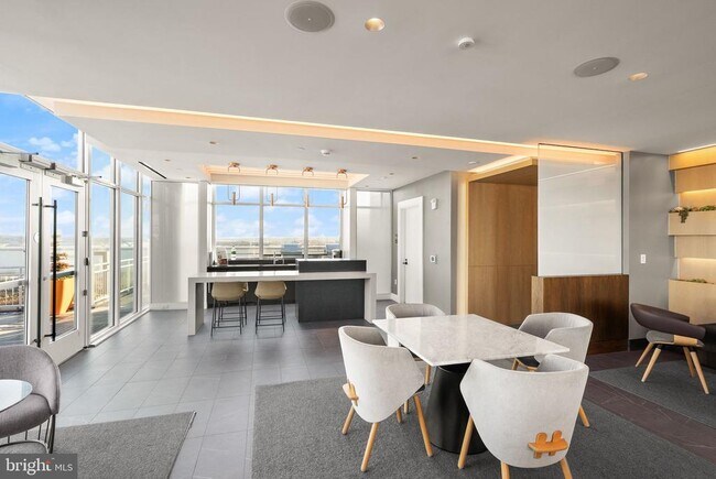 Building Photo - 925 N Fairfax St