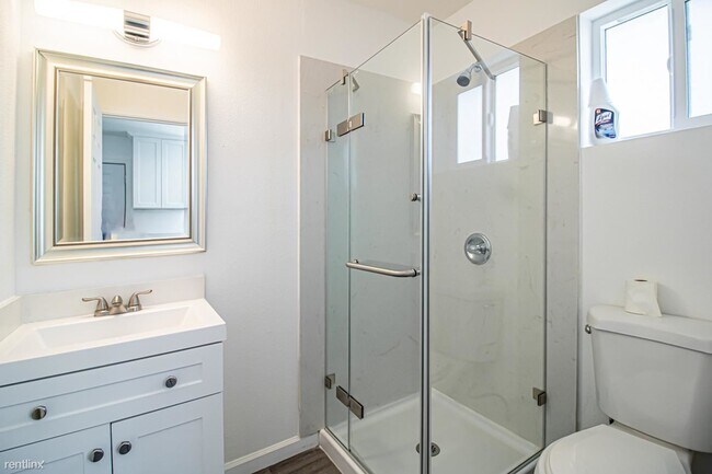 Building Photo - 1 br, 1 bath House - 2642 CASTELLO WAY Sle...