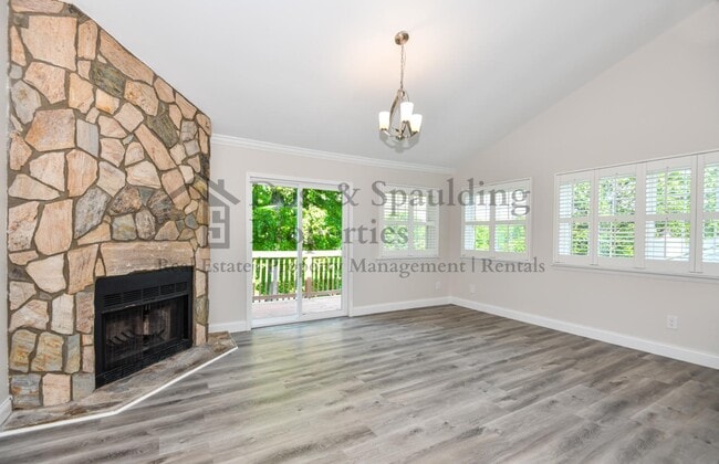 Building Photo - 3624 Heathrow Dr