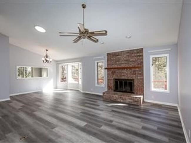 Building Photo - Large 3 Bedroom, 2 Bathroom home on the East End of the village. A serene neighborhood just waiti...