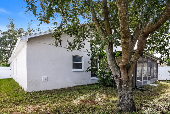 Building Photo - 10733 Brown Trout Cir