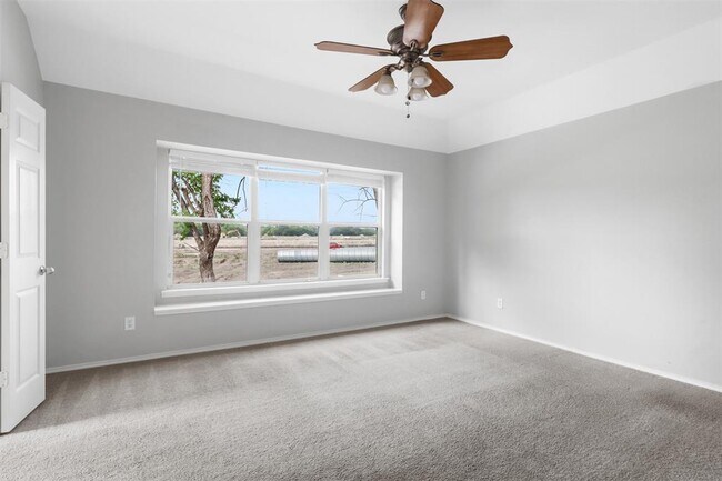 Building Photo - 100 Hilltop Dr
