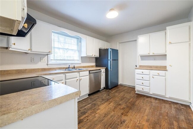 Building Photo - 2986 Belvedere Ln