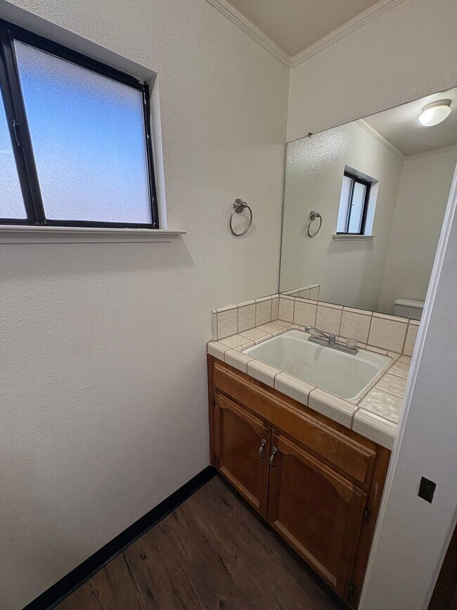 Building Photo - 636 Ramblewood Ct
