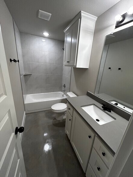 Building Photo - 10024 Highway 199 W