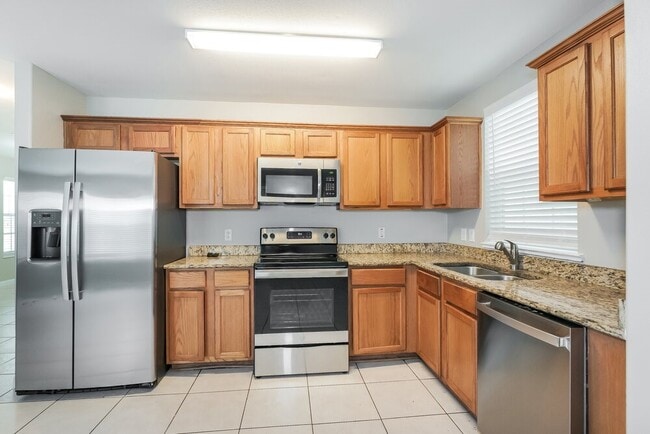 Building Photo - 4955 N Cancun Dr