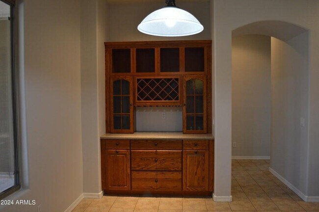 Building Photo - 4132 E Carriage Ct