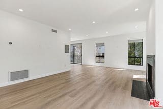 Building Photo - 9191 Charleville Blvd