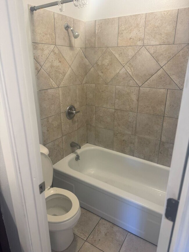 Building Photo - 2880 Eliot Cir