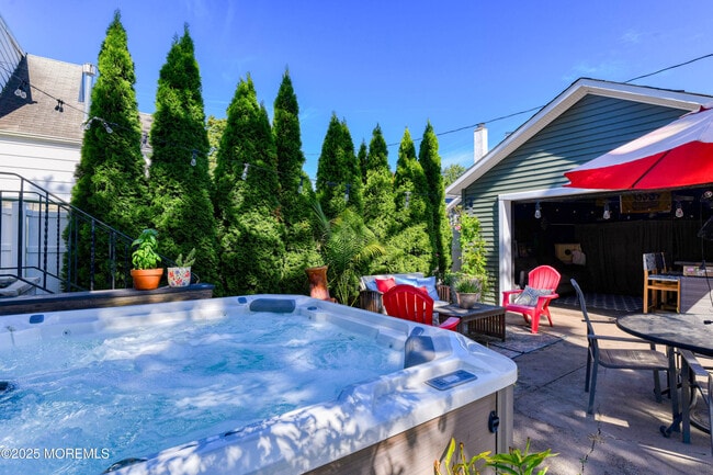 Primary Photo - 1605 Sunset Ave