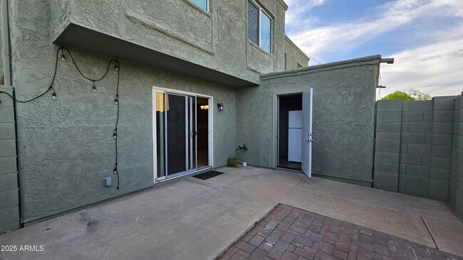 Building Photo - 14203 N 54th Dr
