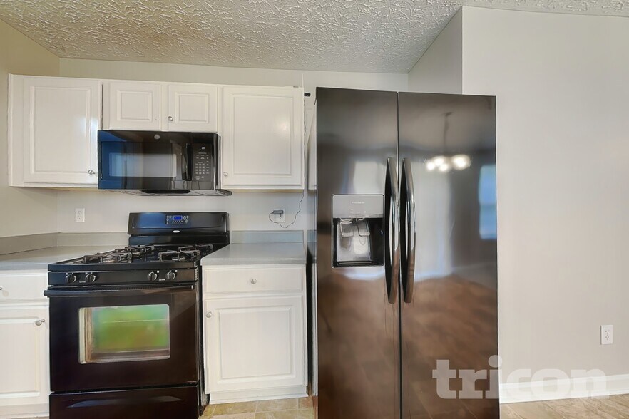 Building Photo - 4586 Darrowby Dr