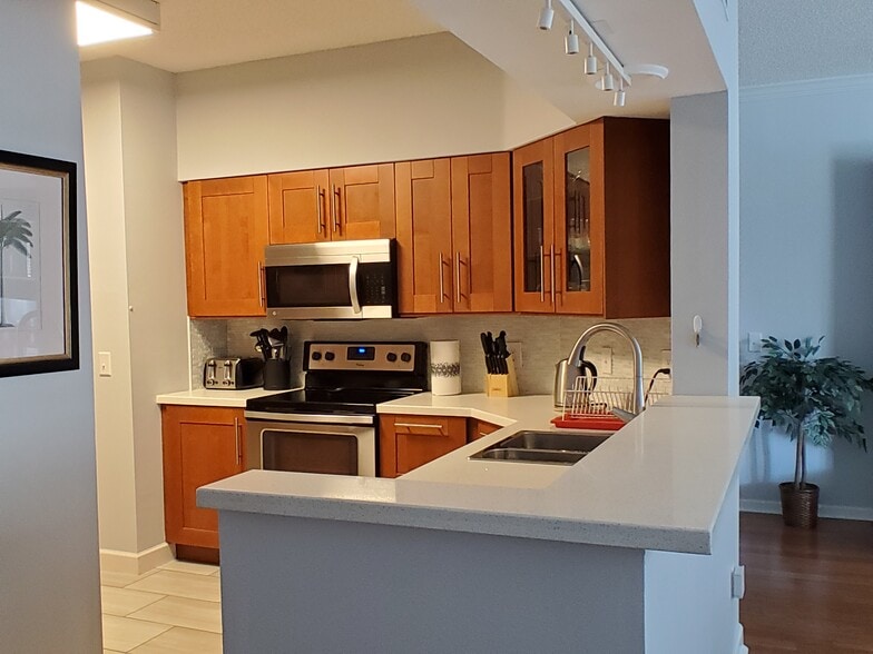 Kitchen - 3245 NE 184th St