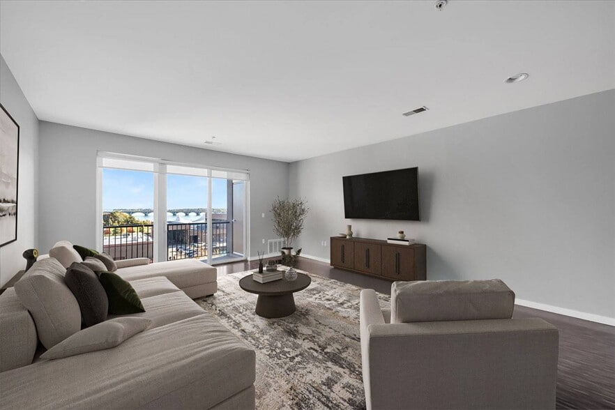 Building Photo - Waters Edge Apartments of Harbortown