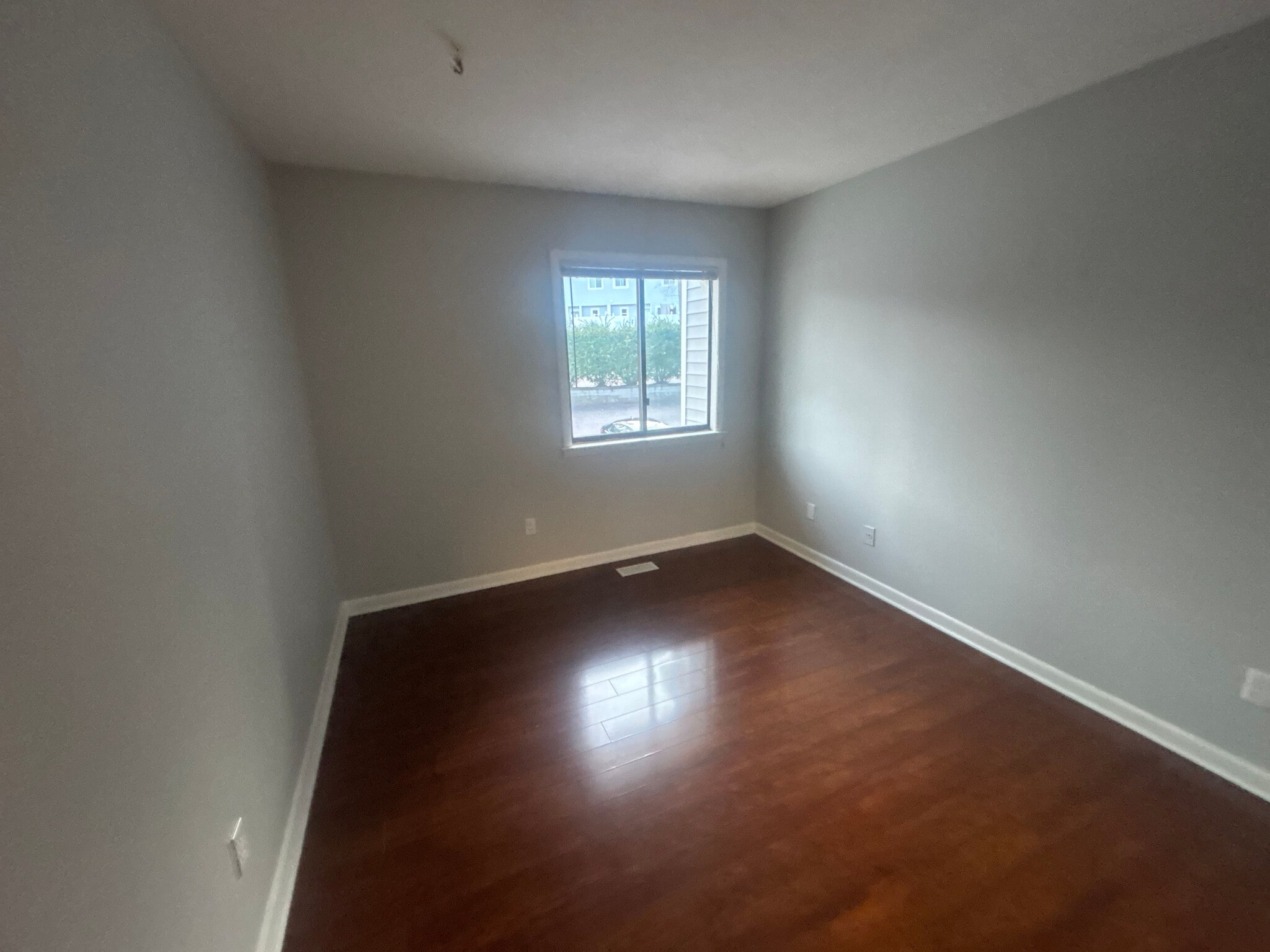 Building Photo - Room in Townhome on Sandy Creek Dr