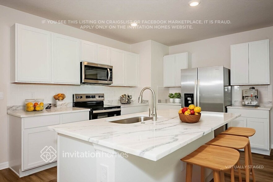 Building Photo - 8036 Majestic Palms Ct