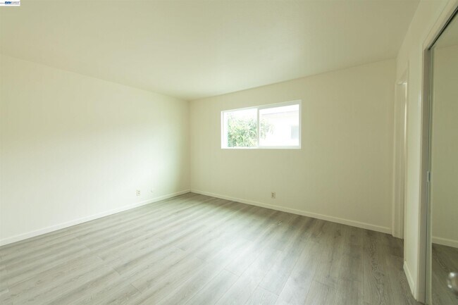 Building Photo - 3639 Patterson Ave