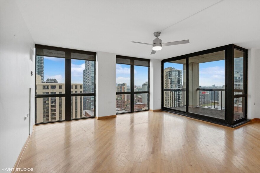 Building Photo - 1122 N Clark St