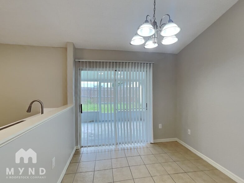 Building Photo - 6218 Calamari Pl