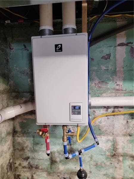 Building Photo - 1040 Wilson Pl