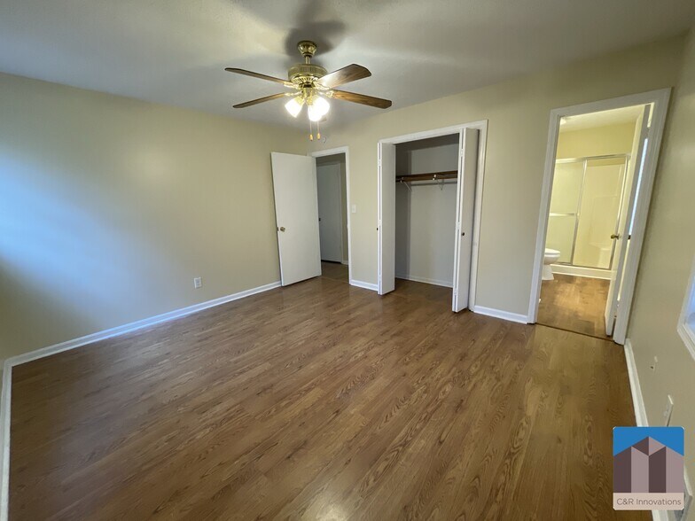 Building Photo - 2595 Woodland Dr NW