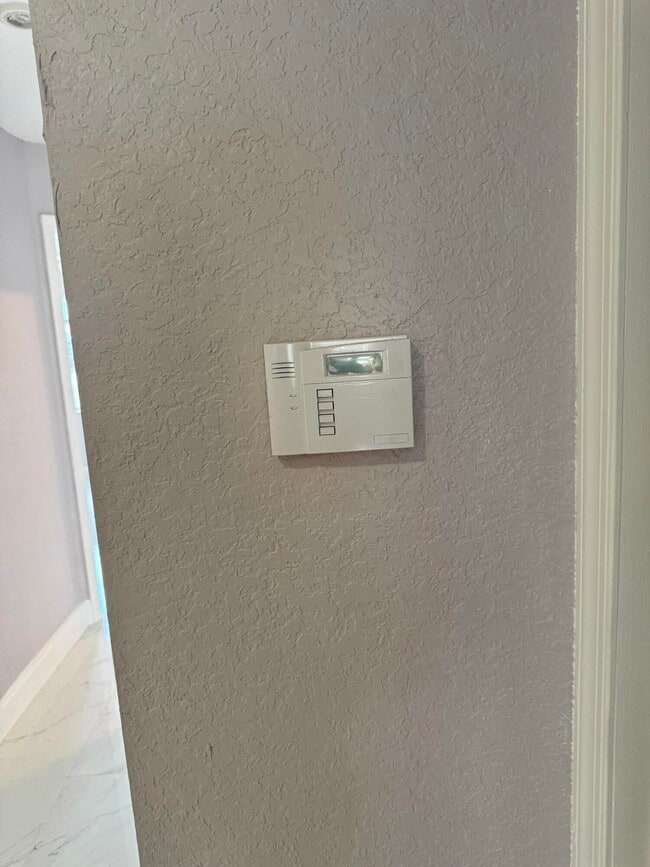 Building Photo - 9831 NW 24th St