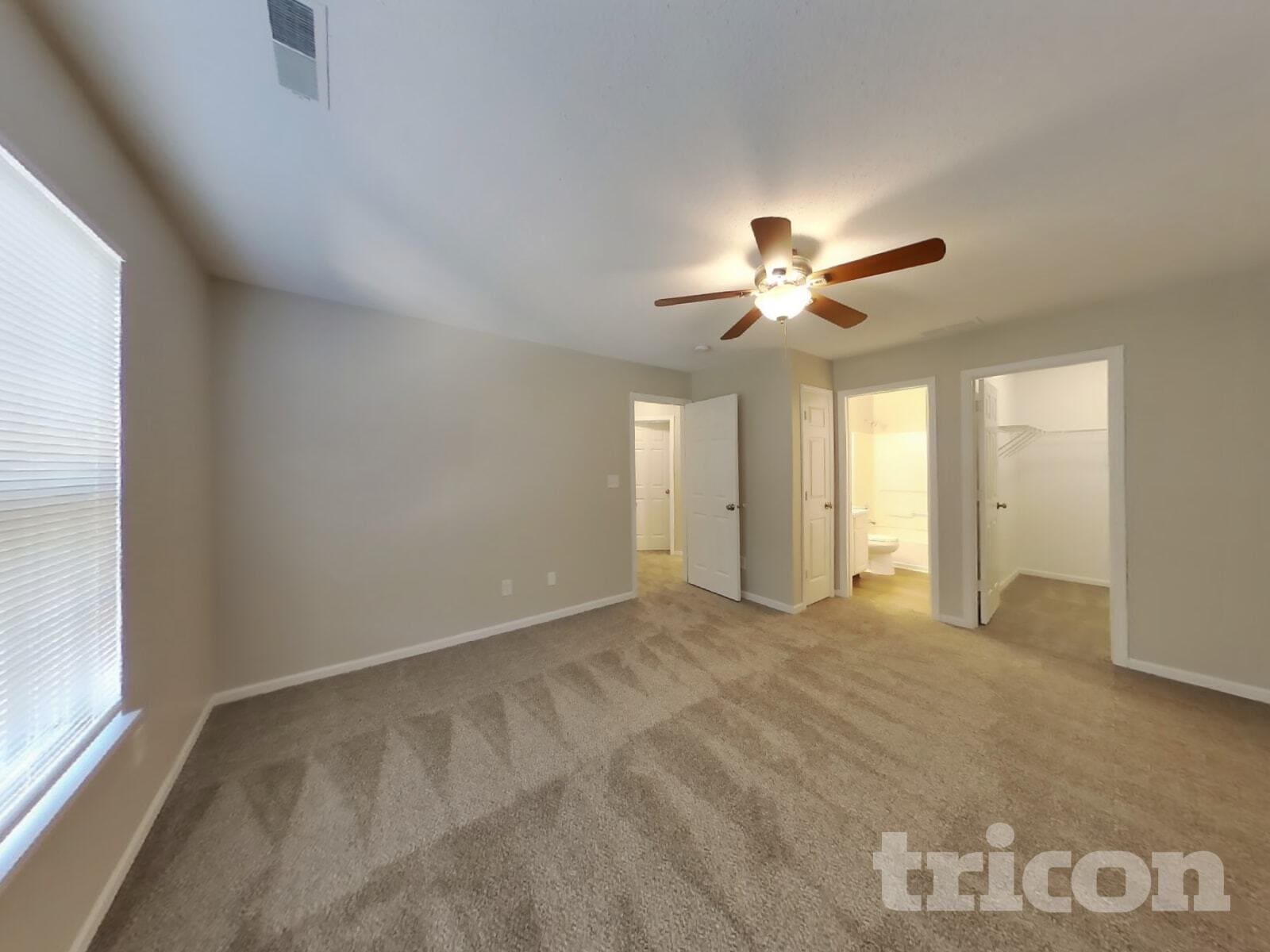 Building Photo - 9225 Dry Creek Dr