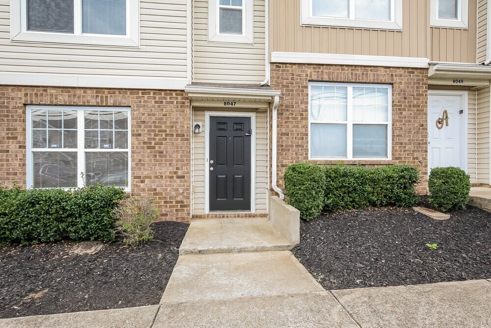 Building Photo - 8047 Logan Dr