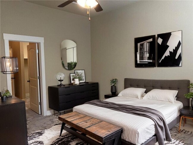 Building Photo - Spacious unit at Sunset Ridge Condos in Tw...