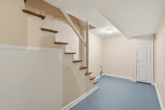 Building Photo - 708 Columbia Rd NW