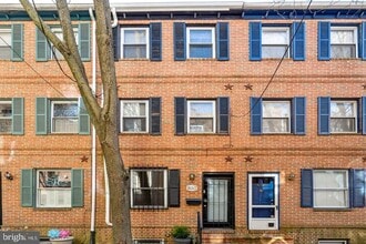Building Photo - 830 Kater St
