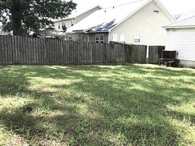 Building Photo - 30 Concordia Ct