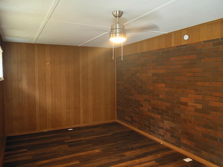 Building Photo - 5217 Nisbet Ter