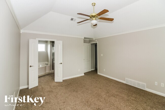 Building Photo - 11626 Millwind Dr