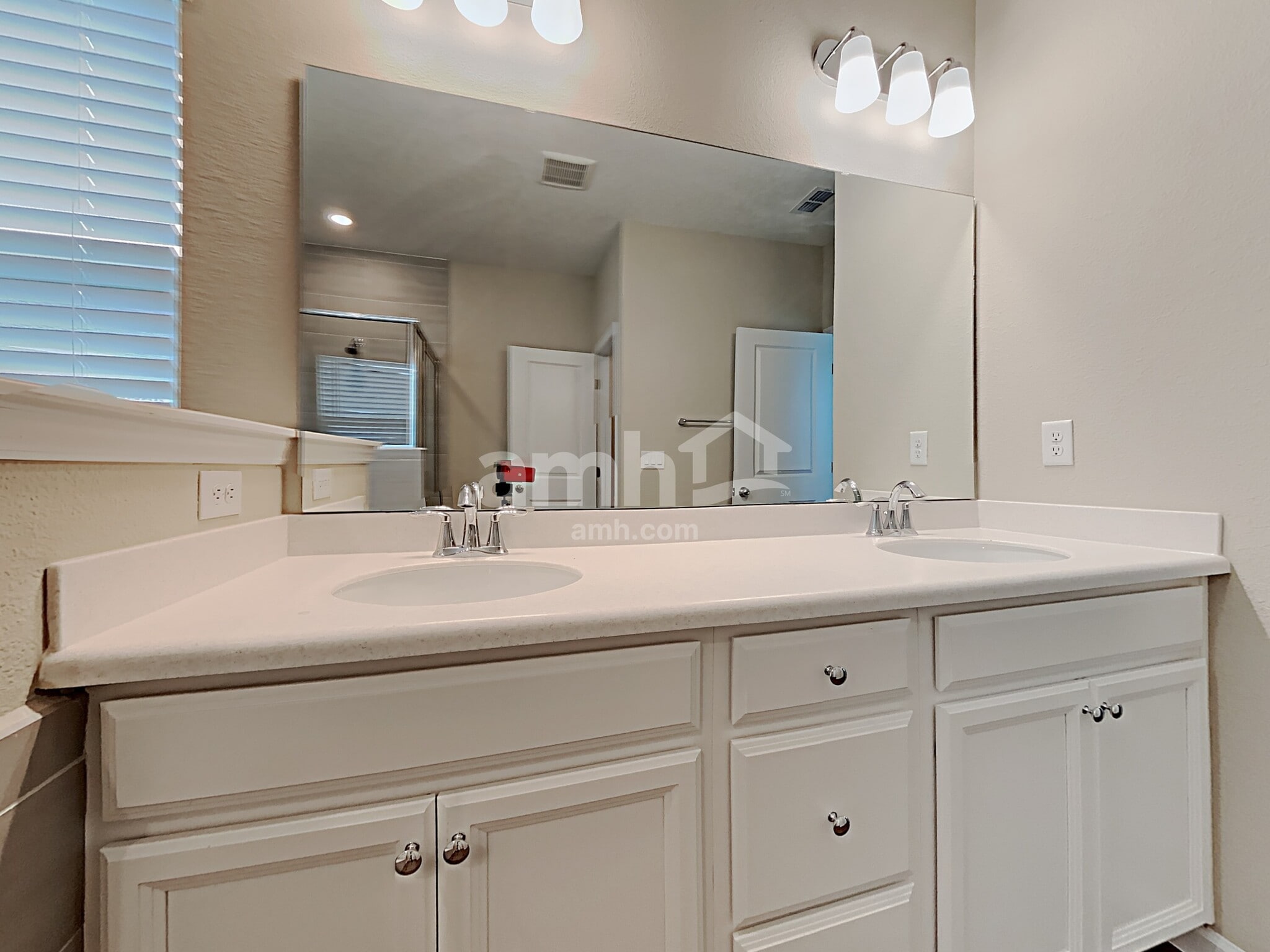 Building Photo - 197 Spruce Pt