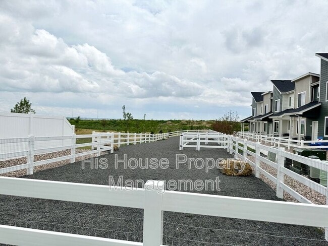 Building Photo - 3924 Pinnacles Ct