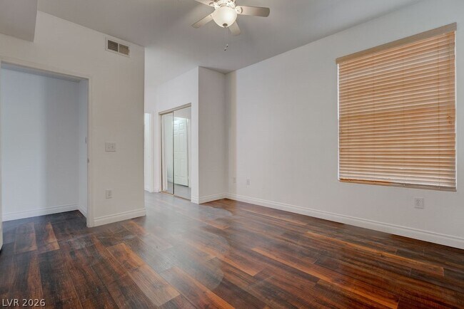 Building Photo - 231 W Horizon Ridge Pkwy