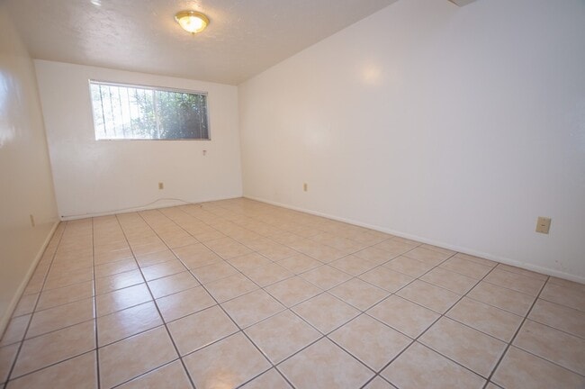 Building Photo - Large Corner Lot Santé Fe Home, Over 1650 ...