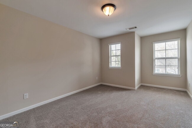 Building Photo - 1623 Trailview Way NE