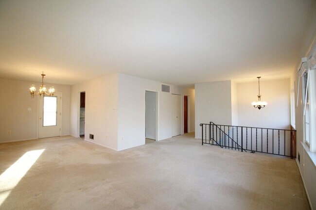 Building Photo - 3BR/2B Home