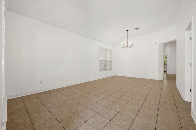 Building Photo - 1309 Horseback Hollow